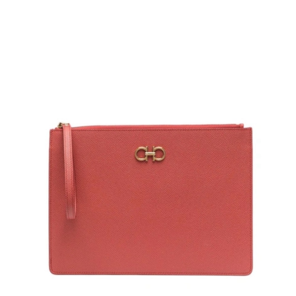 FERRAGAMO
Gancini Bit Clutch Bag In Orange